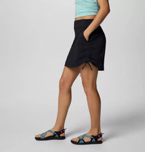 Load image into Gallery viewer, ALL SEASONS RUCHED SKORT | BLACK
