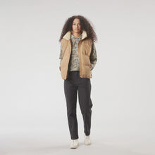 Load image into Gallery viewer, HYLLA VEST | DARK STONE