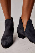 Load image into Gallery viewer, CHARM DOUBLE V ANKLE BOOT