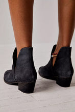 Load image into Gallery viewer, CHARM DOUBLE V ANKLE BOOT