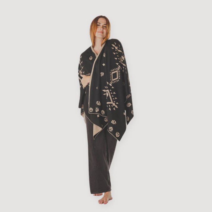 HAYDEN RUANA  |  BLACK / BEIGE