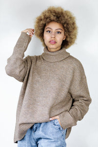 DOG WALKER SWEATER | HAZEL