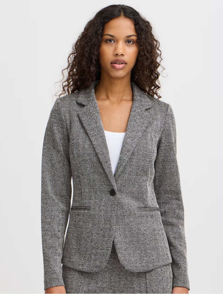 KATE BLAZER  |  BLACK & WHITE HERRING