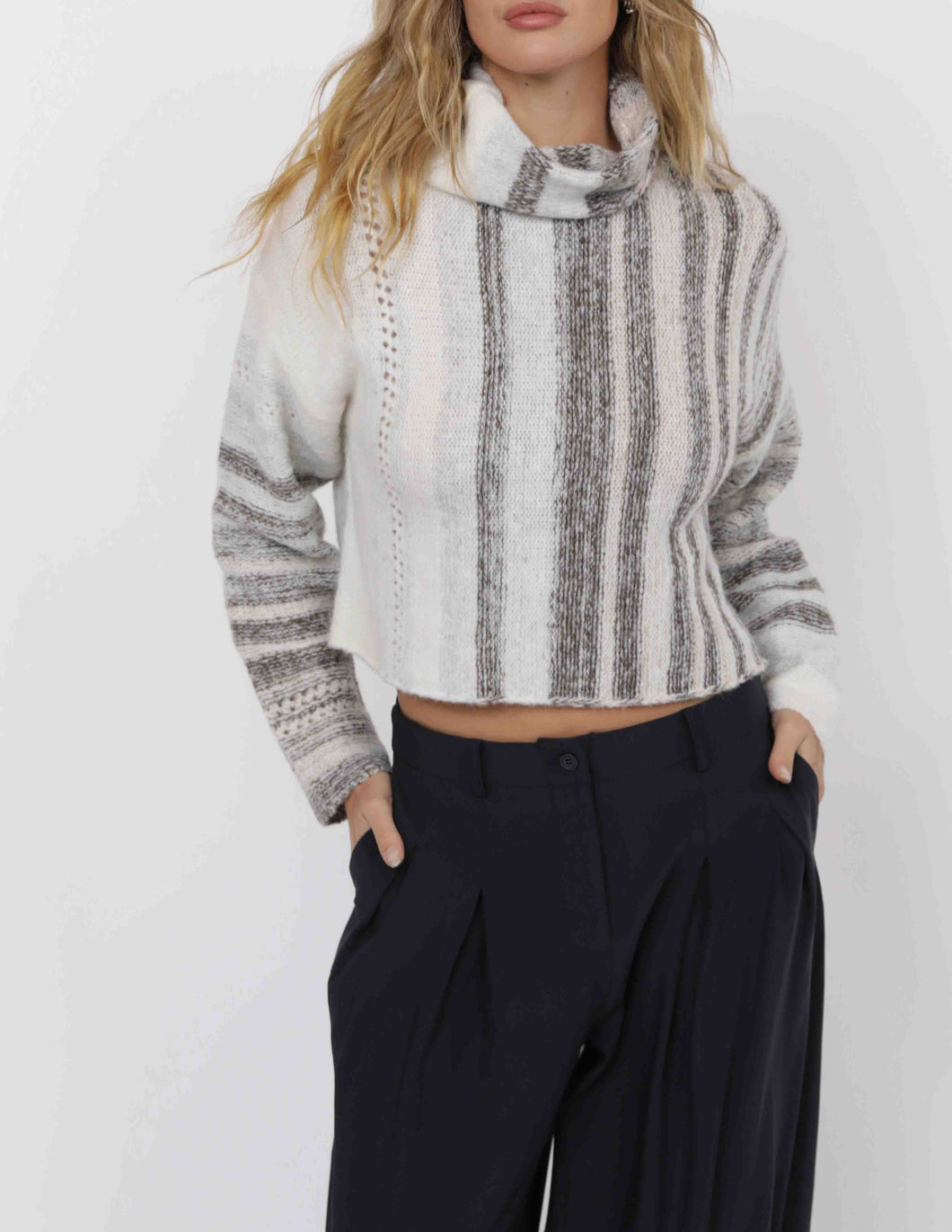 GIBSON TURTLE NECK SWEATER  |  OAK