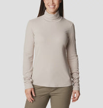 Load image into Gallery viewer, BOUNDLESS TREK TURTLE NECK
