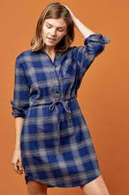 Load image into Gallery viewer, MORAINE FLANNEL DRESS
