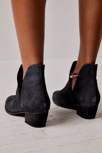 CHARM DOUBLE V ANKLE BOOT